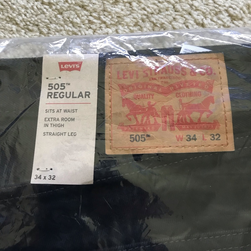 Levi’s 505 Regular Straight Leg Black Jeans 34x32